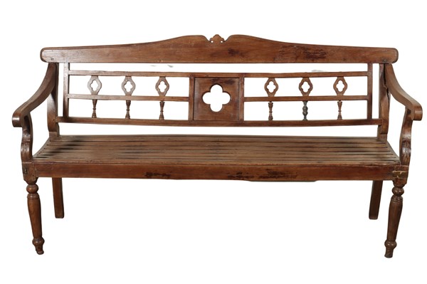 Lot 106 - RAILWAY STATION BENCH