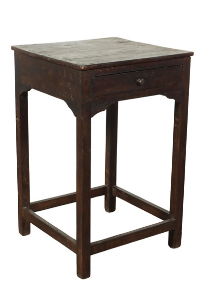 Lot 208 - PEDESTAL TABLE