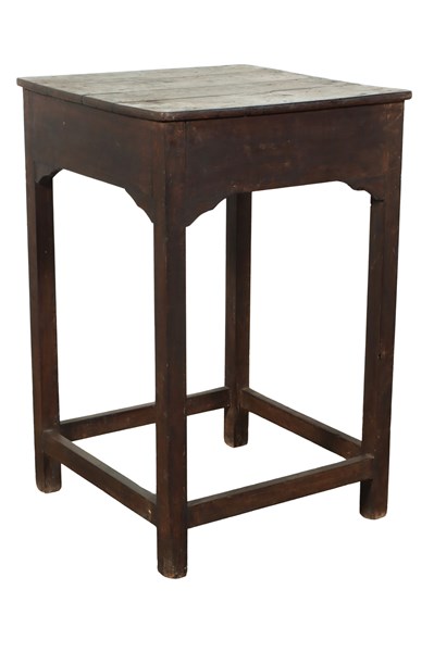 Lot 208 - PEDESTAL TABLE