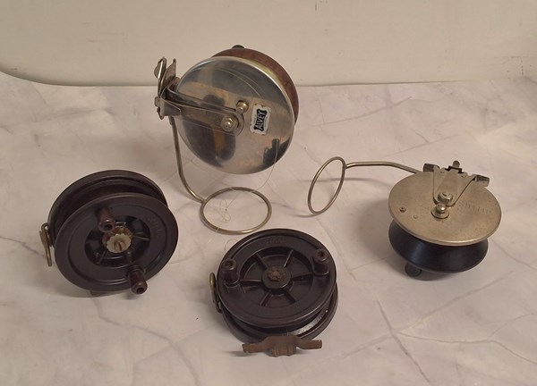 Lot 1164 - VINTAGE FISHING REELS