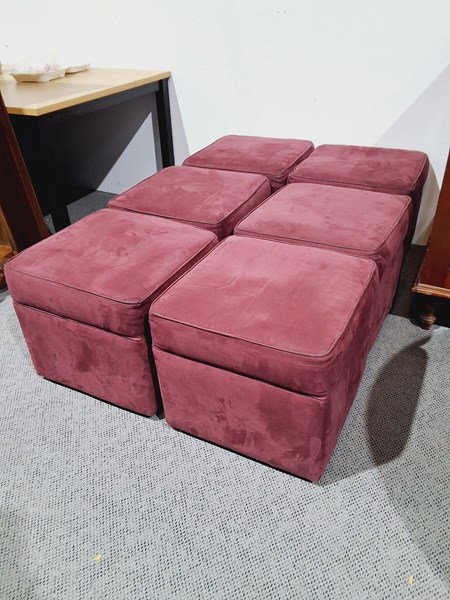 Lot 287 - OTTOMANS