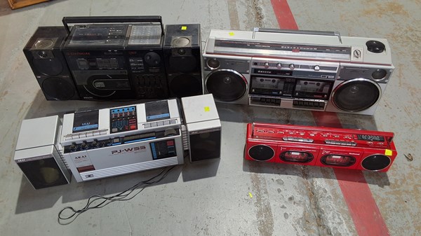 Lot 250 - BOOM BOXES