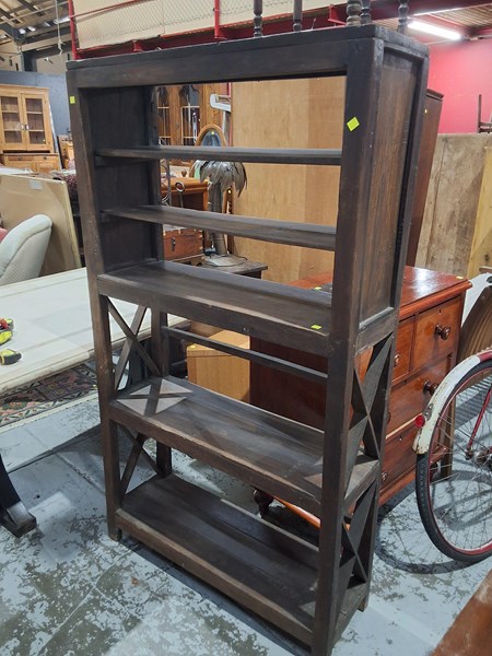 Lot 205 - BOOKSHELF