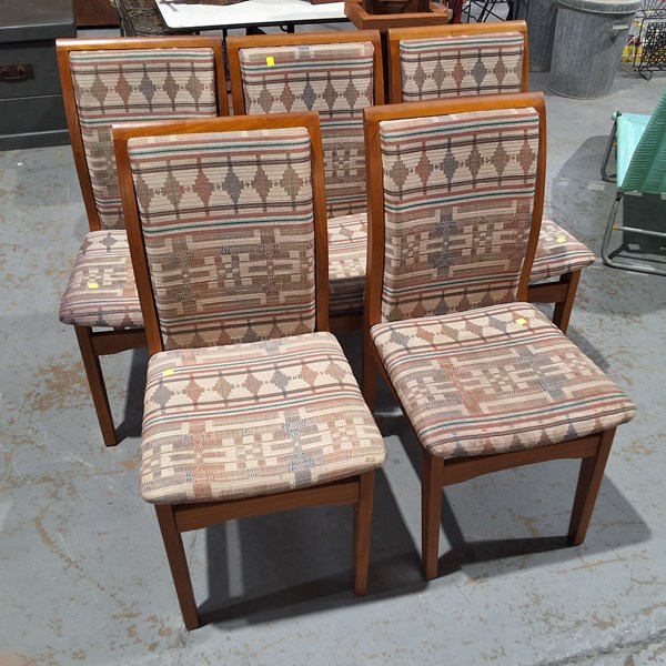 Lot 212 - DINING CHAIRS