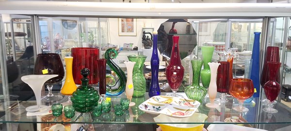 Lot 1326 - STUDIO GLASS