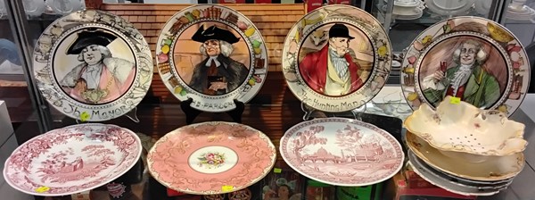 Lot 1298 - COLLECTABLE PLATES