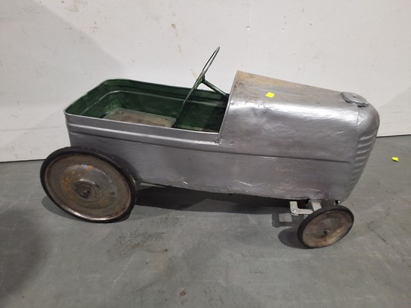 Lot 211 - PEDAL CAR HOT ROD