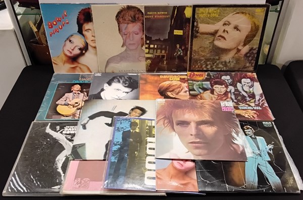 Lot 1205 - DAVID BOWIE RECORDS