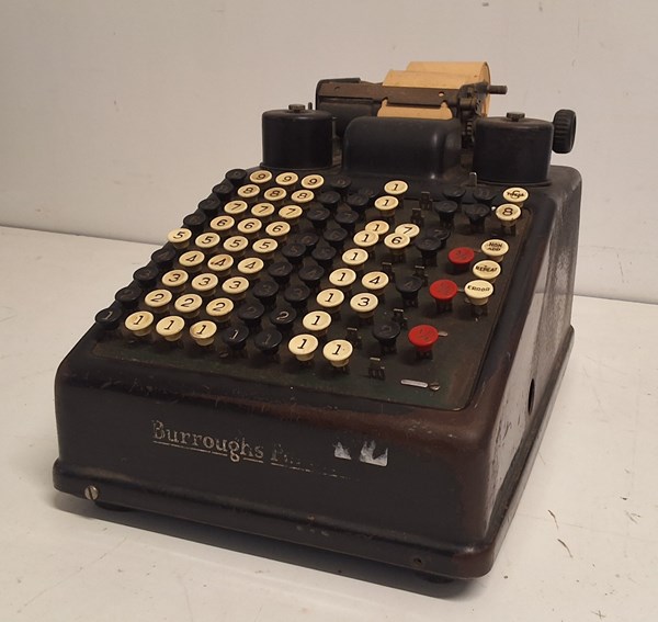 Lot 1255 - VINTAGE ADDING MACHINE