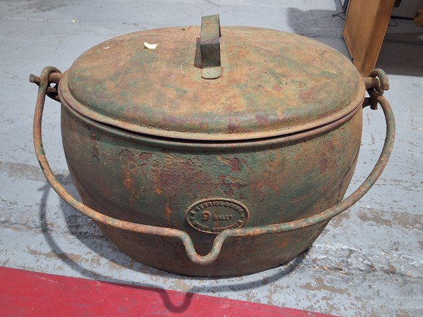 Lot 287 - CAMP OVEN