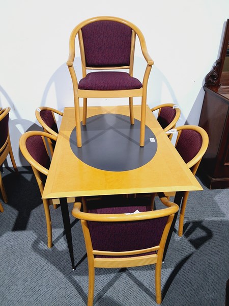 Lot 193 - DINING SUITE