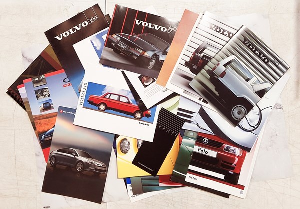 Lot 1141 - CAR SALES BROCHURES