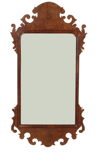 Lot 126 - WALL MIRROR