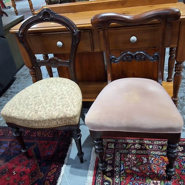 Lot 11 - DINING CHAIRS