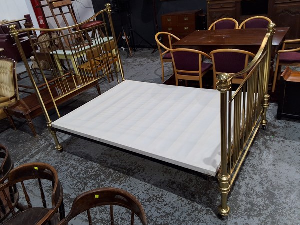 Lot 114 - BRASS BED