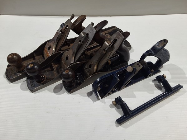 Lot 1352 - HAND PLANES