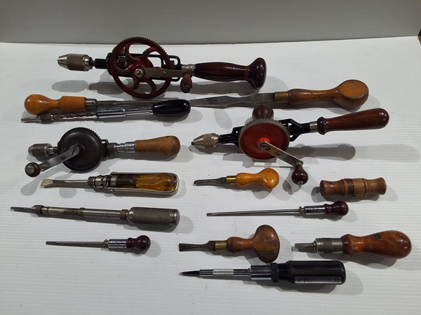 Lot 1354 - SCREWDRIVERS