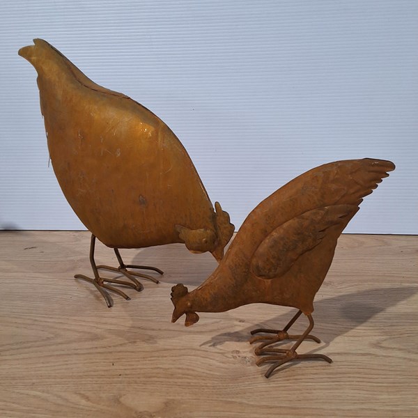 Lot 40 - CHICKEN ORNAMENT