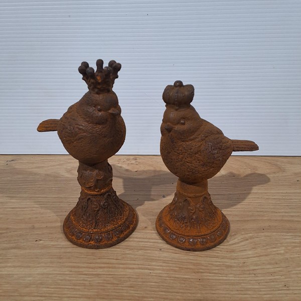 Lot 9 - BIRD ORNAMENTS