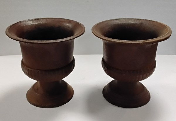 Lot 1228 - URNS