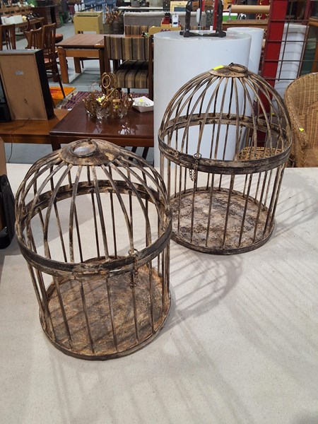 Lot 262 - BIRD CAGES