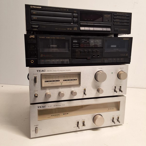 Lot 234 - HI FI EQUIPMENT