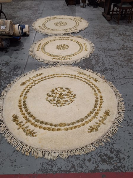 Lot 91 - RUGS