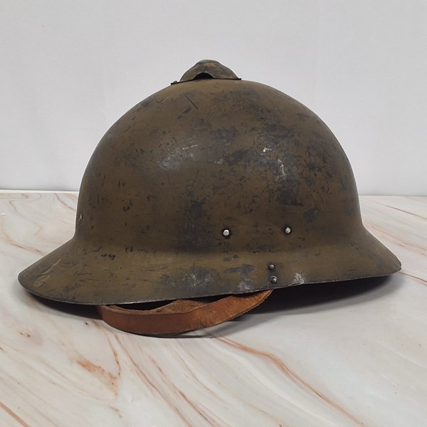 Lot 1216 - ARMY HELMET