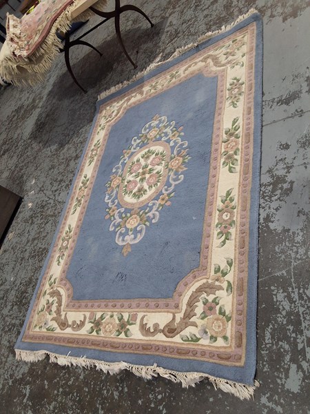 Lot 132 - RUG