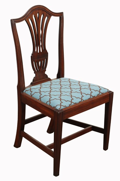 Lot 99 - GEORGIAN CHAIR