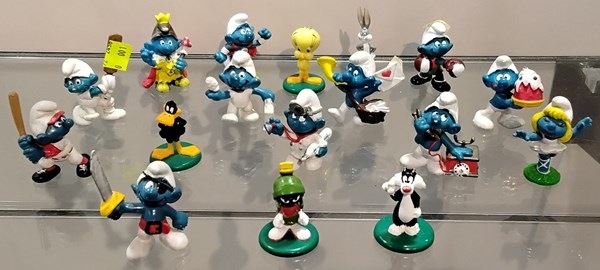 Lot 1150 - A COLLECTION OF SMURFS