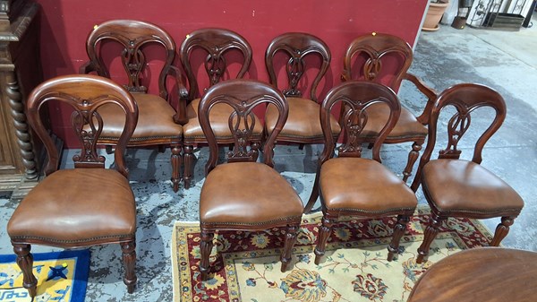 Lot 114 - EIGHT DINING CHAIRS