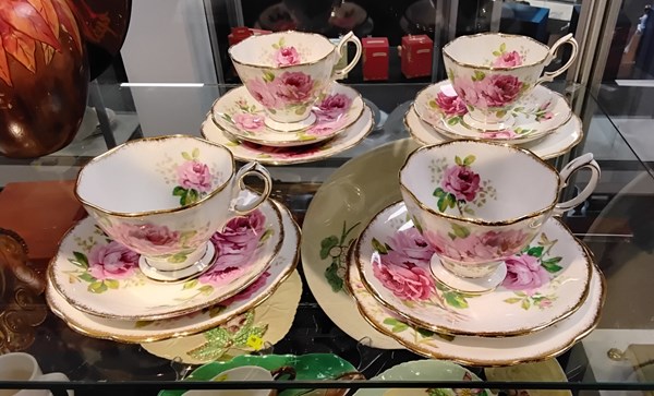 Lot 1286 - ROYAL ALBERT TRIOS