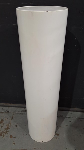 Lot 241 - DISPLAY PEDESTAL