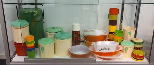 Lot 1342 - RETRO KITCHENALIA