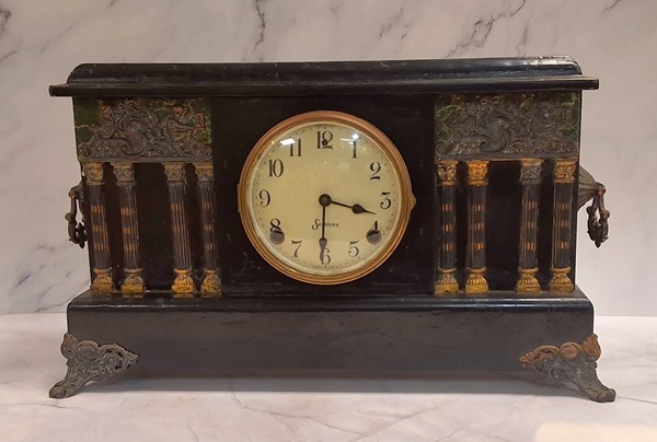 Lot 1215 - MANTEL CLOCK