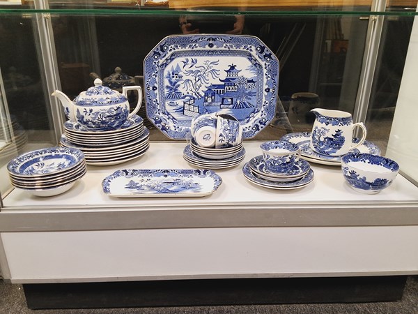 Lot 1156 - WILLOW PATTERN