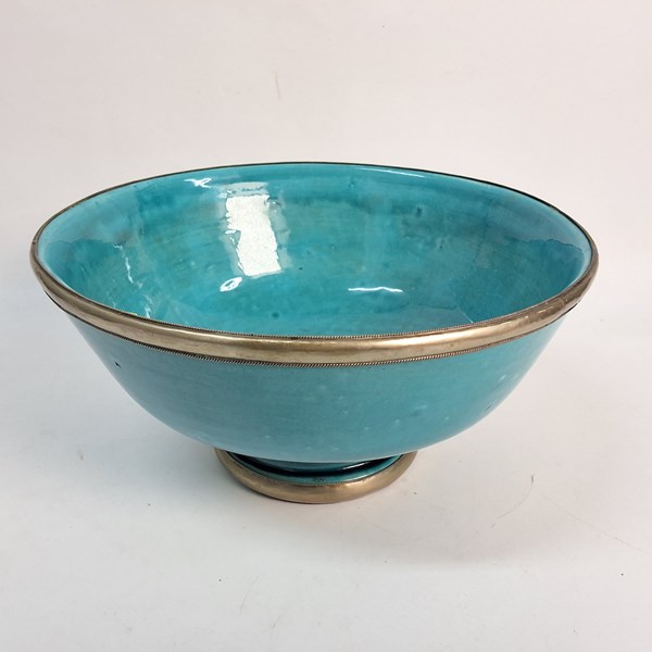 Lot 1255 - GLAZED CERAMIC BOWL