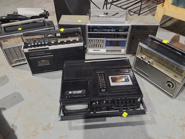 Lot 50 - STEREO LOT