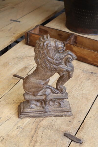 Lot 1227 - DOORSTOP