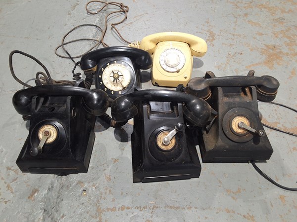 Lot 196 - TELEPHONES