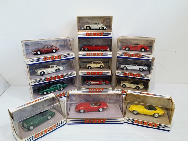 Lot 1318 - DINKY COLLECTABLE CARS