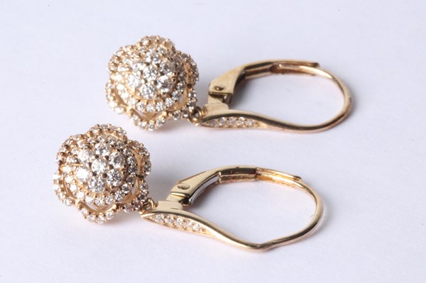 Lot 1009 - GOLD EARRINGS