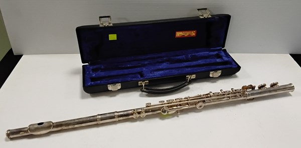 Lot 1221 - EMERSON FLUTE