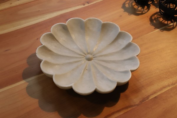 Lot 34 - MARBLE PLATE