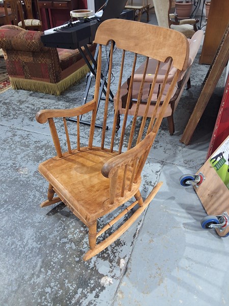 Lot 125 - ROCKING CHAIR