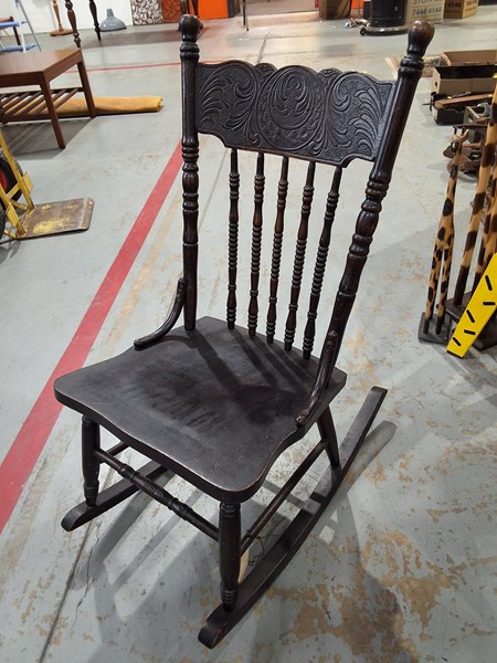 Lot 120 - ROCKING CHAIR