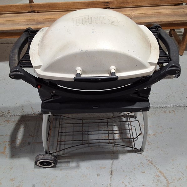 Lot 171 - WEBER BARBECUE