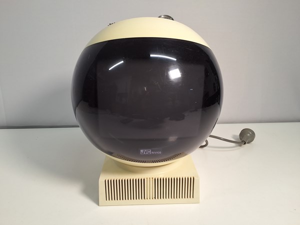 Lot 1274 - JVC NIVICO TV