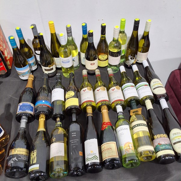 Lot 88 - VARIOUS WINEMAKERS - SUNDRY WHITE WINES